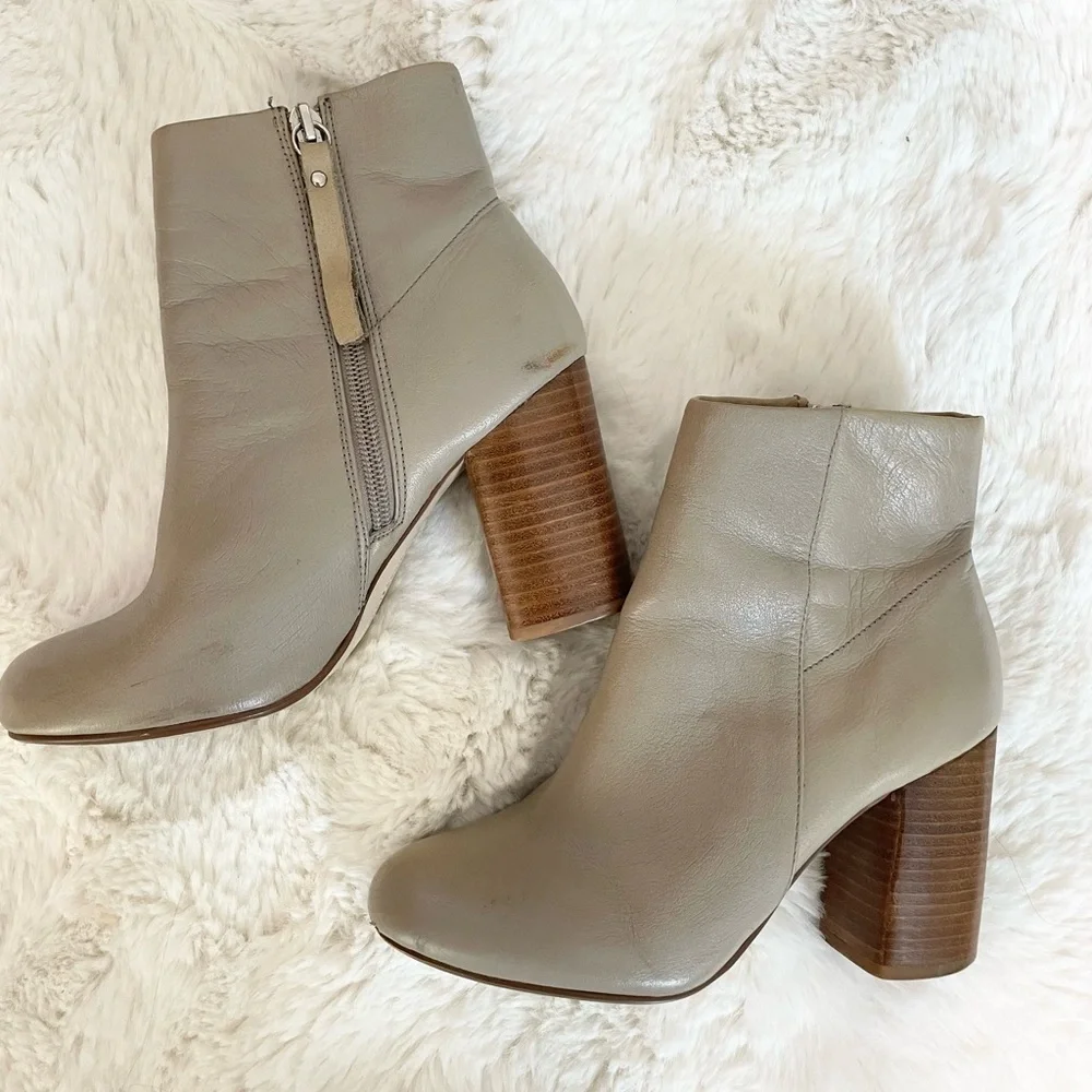 Chinese Laundry tan heel zipper booties size 6.5 - Picture 1 of 4